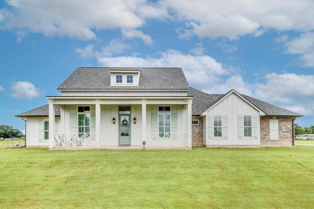 4-Bedroom 1-Story Acadian-Style Farmhouse with Outdoor Kitchen (Floor Plan)